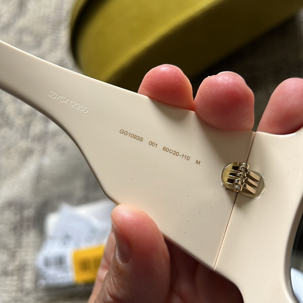 Gucci Hollywood Forever AUTHENTIC sunglasses in case - Picture 8 of 9